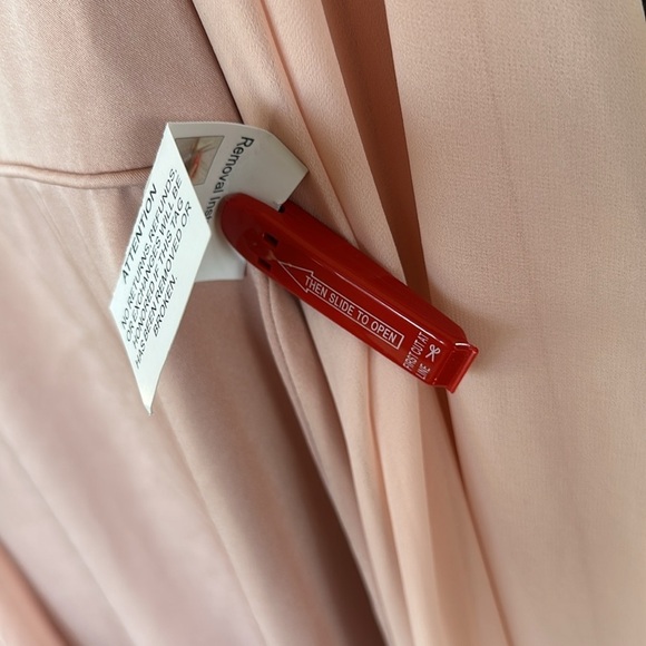 Mac Duggal 55358 Cape Sleeve V-Neck Fitted Mini Dress NWT Blush size 4 - Picture 5 of 7